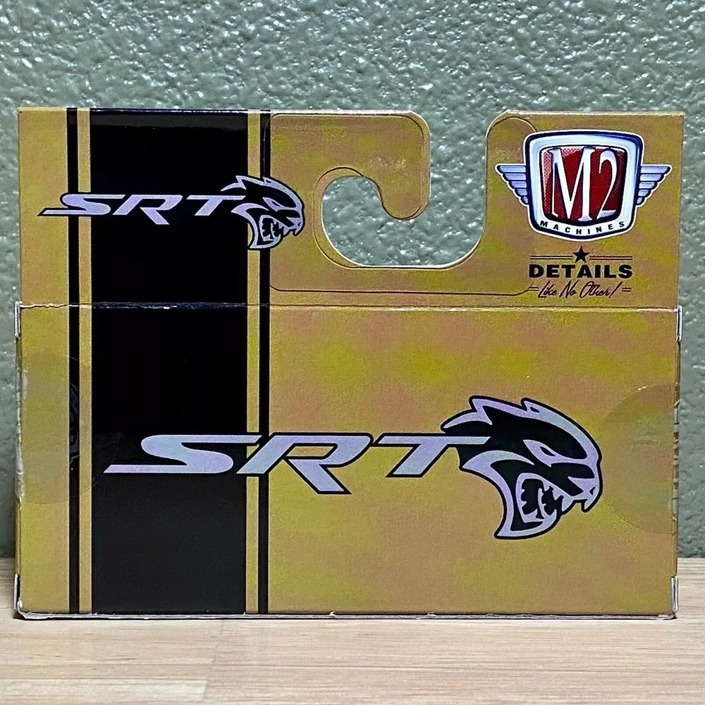 M2 Machines 1957 Crysler 300C R64 22-15 Die-cast 1:64 Model‎ Car NIP 2022